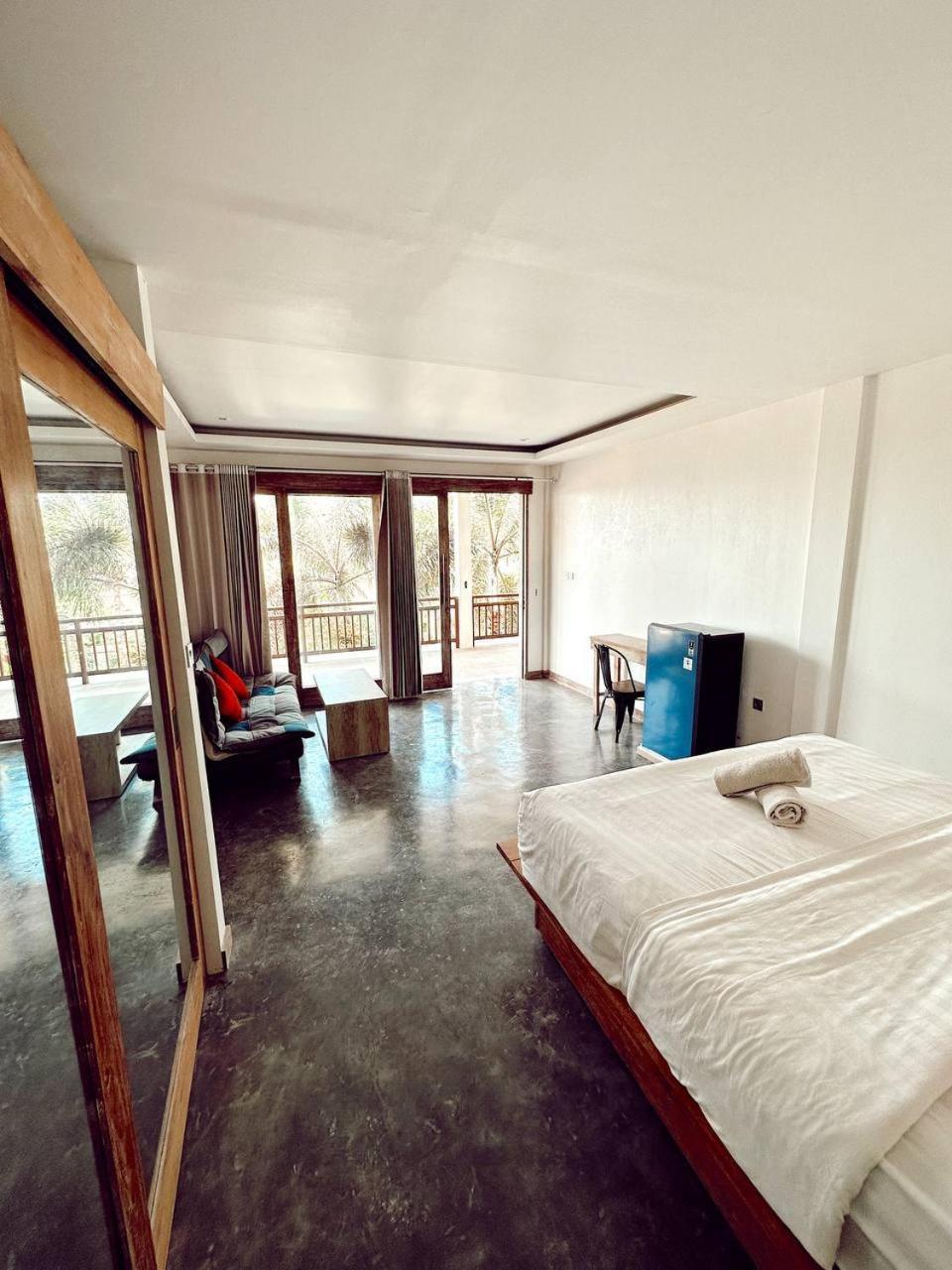 ホテル Hi5 Kuta Kuta  部屋 写真