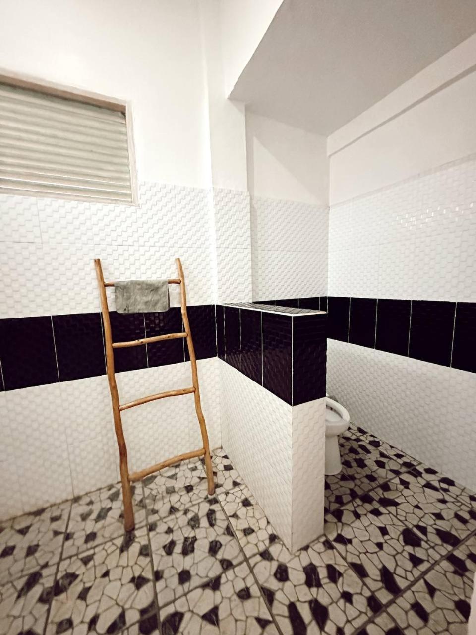 ホテル Hi5 Kuta Kuta  部屋 写真